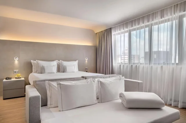 جناح جونيور بسرير مزدوج مع أريكة، Melia Ibirapuera 3/10
