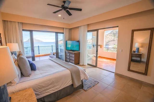 2 Bedrooms, Penthouse, 1 King and 2 Queen Beds, Ocean Front، Villa Del Palmar At the Islands of Loreto 1/7