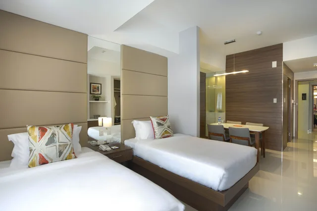 غرفة بريميير بسريرين منفصلين، Valero Grand Suite By Swiss-Belhotel Makati 3/8