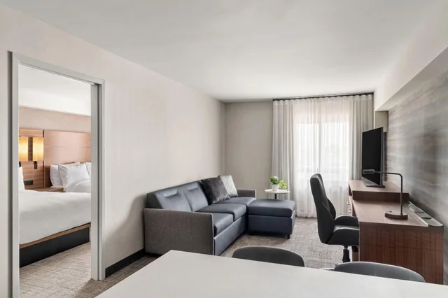 1 Bedroom, Suite, Residence Inn by Marriott Laval 1/2