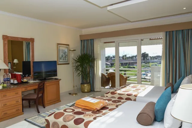 غرفة سوبيريور بسريرين منفصلين بإطلالة على المسبح، Pickalbatros Golf Beach Resort 9/10
