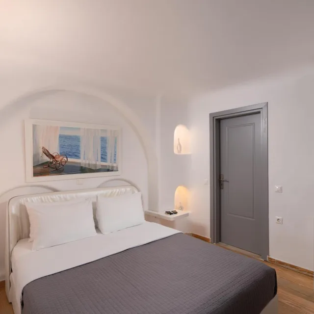 Serenity, Garden, Villa, Caldera View, Private Garden, Hot Tub، Santorini Princess Presidential Suites 4/10
