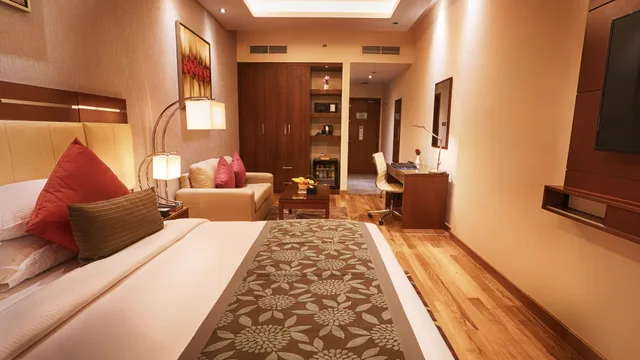 غرفة ديلوكس بسرير كينج، Rose Park Hotel Al Barsha 2/3
