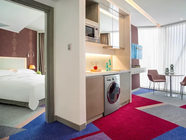 جناح بسرير كينج بإطلالة على البحر بغرفة نوم واحدة مع أريكة، Burgu Arjaan by Rotana Istanbul Asia 1/1