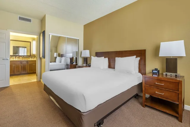 جناح بسرير كينج وسرير كوين بغرفتي نوم مع أريكة، Hilton Vacation Club Lake Tahoe Resort South 5/10
