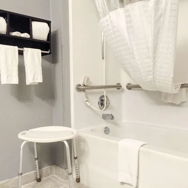 غرفة بسرير كينج لذوي الإعاقة، Best Western Executive Inn Mount Gilead 8/8