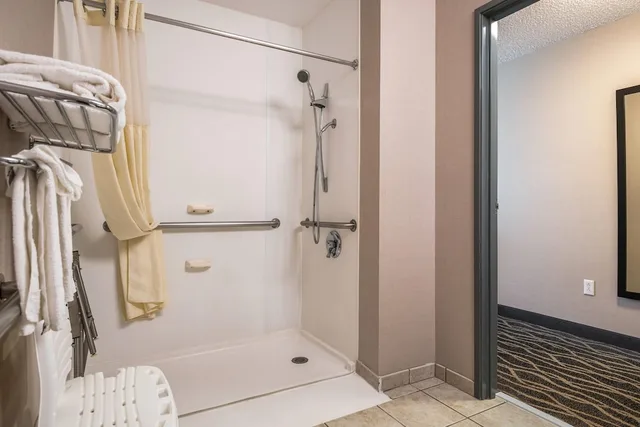 غرفة بسرير كوين لذوي الإعاقة، Quality Inn & Suites Missoula Westside 5/5