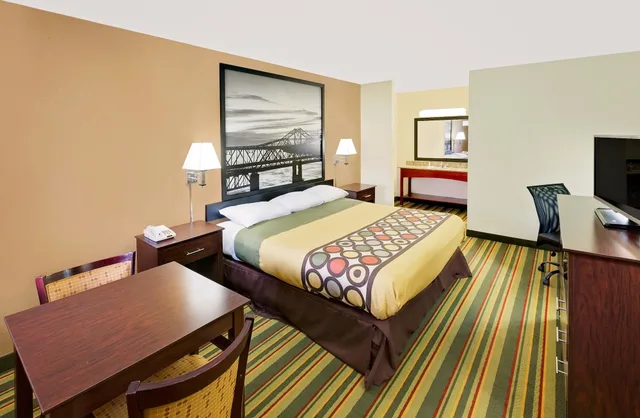 غرفة بسريرين مزدوجين، Super 8 By Wyndham Laurel, MS 3/10