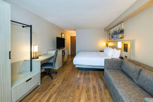 غرفة قياسية بسرير كينج، Comfort Inn Fredericton 8/10