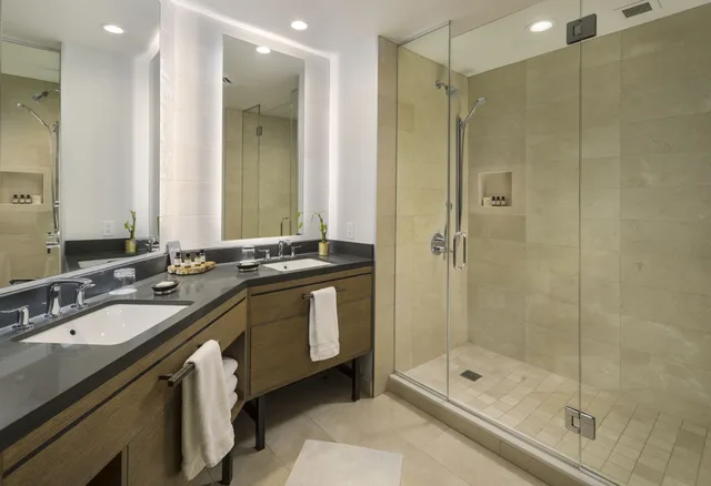 Fairmont, 2 Queen Beds, Partial View, Balcony or Patio، Fairmont Scottsdale Princess 3/4