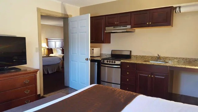 جناح بسريرين كوين وسرير كوين، Best Western Plus Humboldt House Inn 8/8
