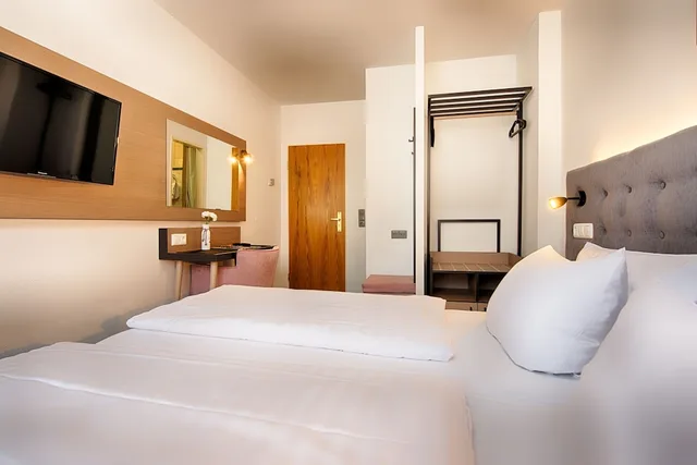 غرفة قياسية بسرير مزدوج، Home Hotel 6/9