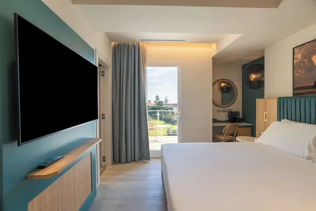 Deluxe, King Bed, Bay View، Terradamari Resort & Spa Marina di Modica, Tapestry Collection by Hilton 4/7
