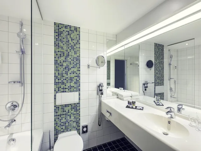 غرفة قياسية بسرير كوين، Mercure Hotel Duesseldorf Kaarst 9/10