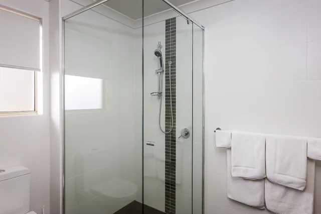 غرفة قياسية بسريرين منفصلين، Quality Hotel Bayswater 7/7