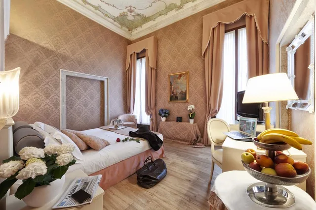 junior suite, canal view, Duodo Palace 2/2