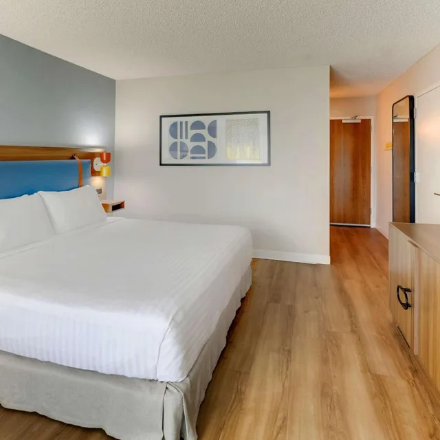 Room, King Bed, Accessible, Sonesta Select Scottsdale At Mayo Clinic Campus 11/18