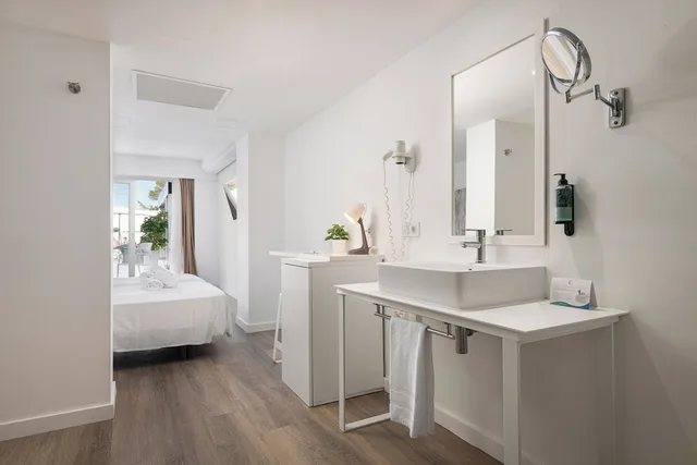 Junior Suite, Twin Beds, Sofa, Balcony or Terrace، WelikeHotel Triton beach 4/7