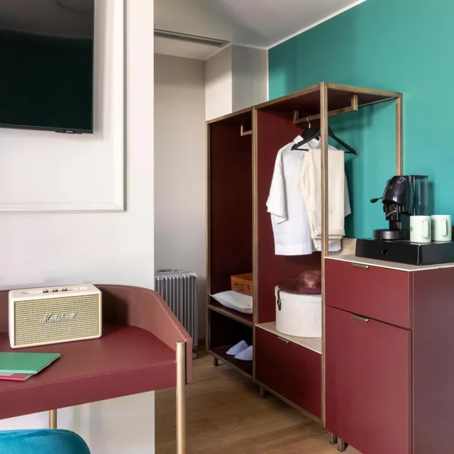جناح بجاكوزي، Adoro Hotel 6/10