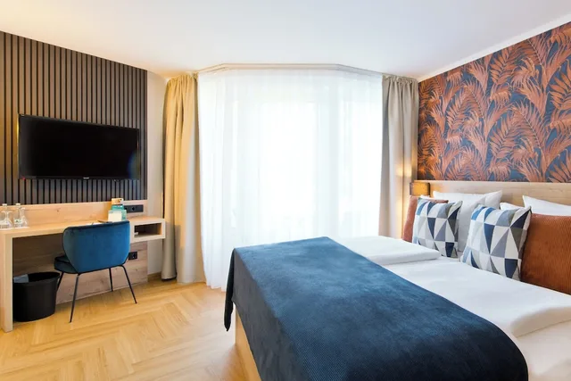 غرفة كومفورت بسرير كينج، Atrium Hotel Amadeus 2/4