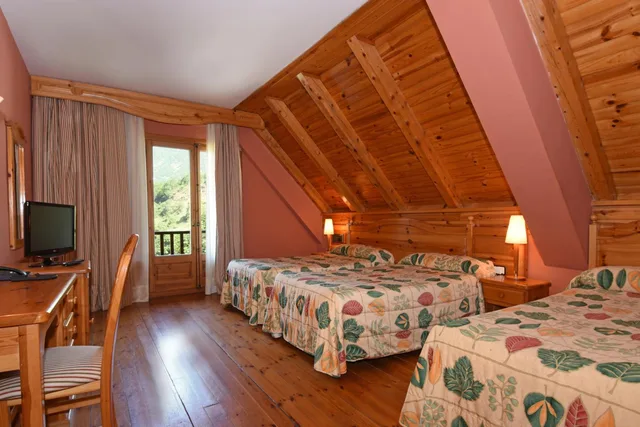Room, Quadruple, Attic، Rvhotels Orri 3/8