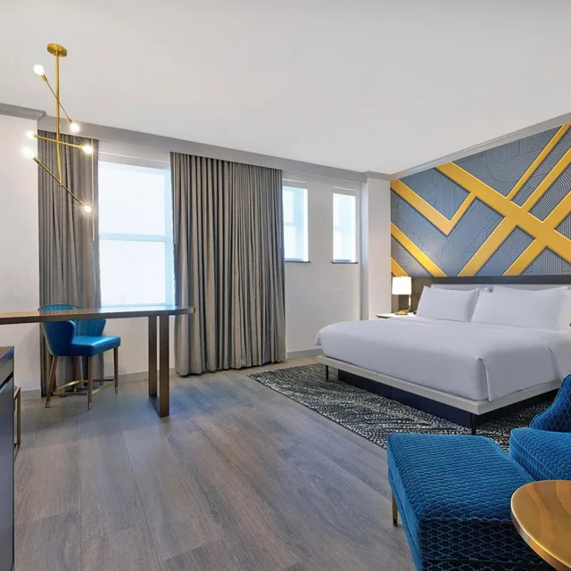 غرفة قياسية بسرير كينج، Le Meridien St Louis Downtown 2/8