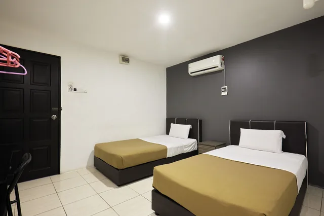 غرفة ديلوكس بسريرين منفصلين، Uncle Guesthouse Kuala Terengganu by ZUZU 2/7