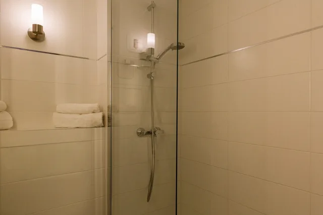 غرفة رباعية بسرير كوين وسريرين منفصلين، Sure Hotel by Best Western Angers Sud 7/8