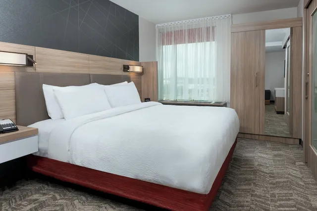 Suite, King Bed, Accessible, SpringHill Suites by Marriott Lakeland 1/3