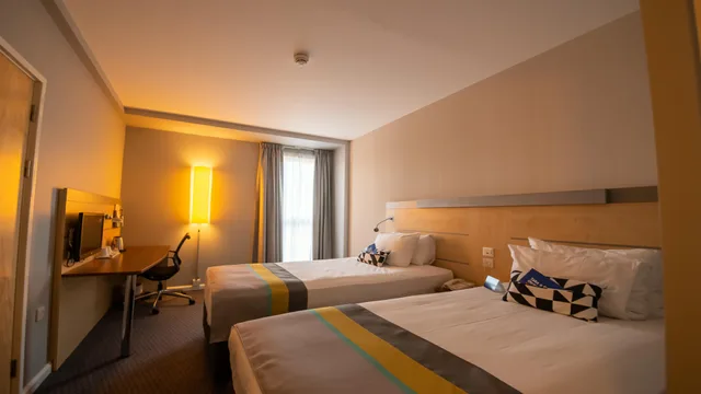 غرفة بسريرين منفصلين، Holiday Inn Express Hull City Centre 1/4