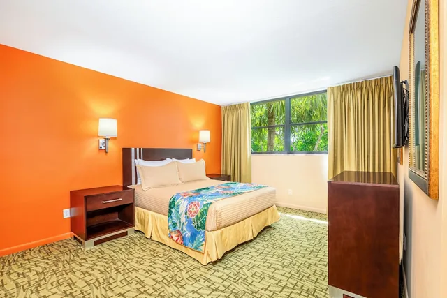جناح بسرير كوين وسريرين كينج بـ3 غرف نوم مع أريكة، Vacation Village At Bonaventure 1/10