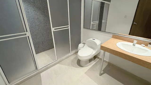 غرفة رباعية، Hotel Portobelo Boulevard 4/7