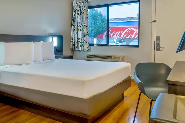 غرفة ديلوكس بسرير مزدوج لذوي الإعاقة، Motel6 El Monte, CA - Los Angeles 1/6