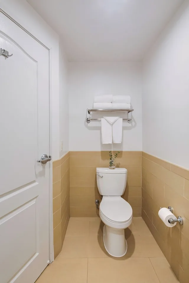 Studio, Suite, King Bed, Sofa, Corner, Ayres Hotel Spa Moreno Valley 4/7
