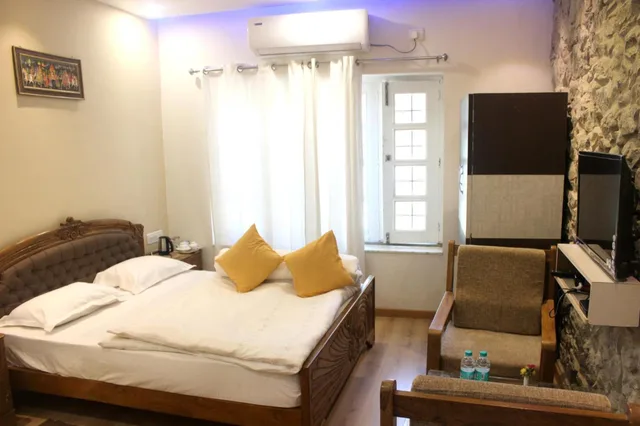غرفة ديلوكس بسرير مزدوج، Hotel Toppers Corner Mount Abu 2/6