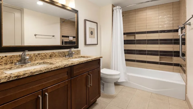 غرفة بسرير كينج وسريرين منفصلين بـ3 غرف نوم، Holiday Inn Club Vacations Scottsdale Resort 9/10