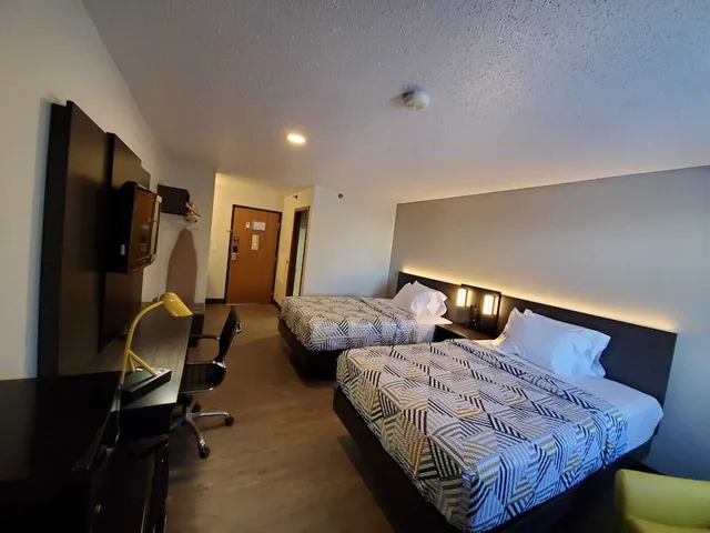 غرفة ديلوكس بسريرين مزدوجين، Motel6 Kewanee, IL 1/8