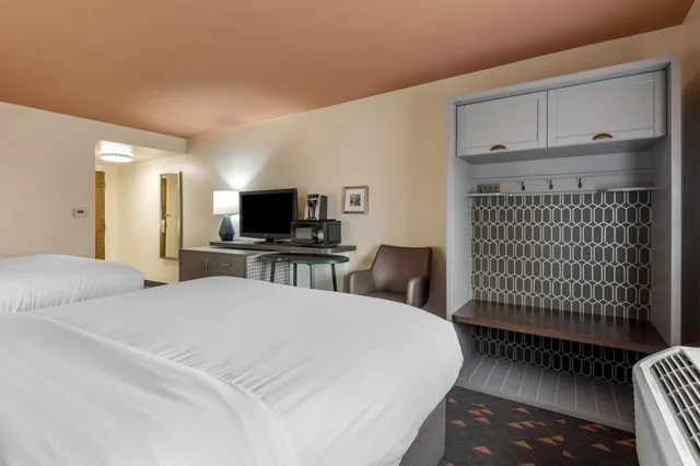 غرفة قياسية بسريرين كوين، Holiday Inn Bangor 1/5