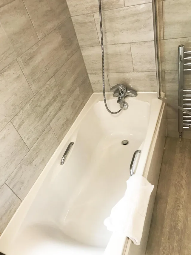 غرفة اقتصادية ثلاثية، Gidea Park Hotel 9/10