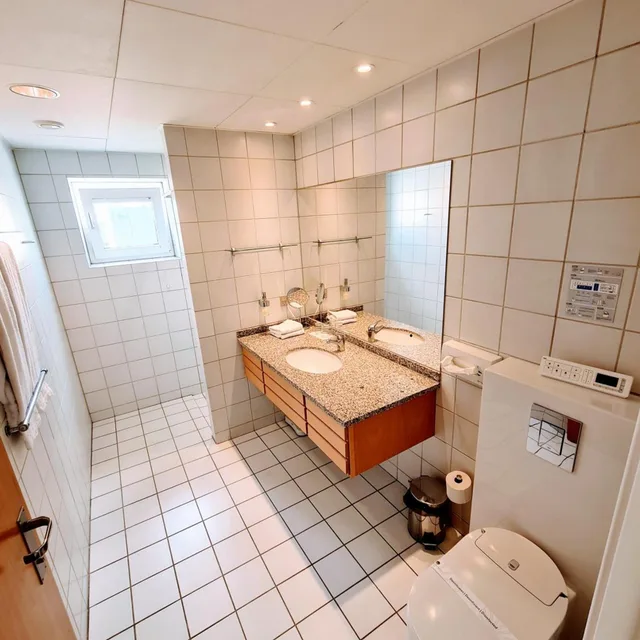 جناح جونيور، Vejle Center Hotel 3/3