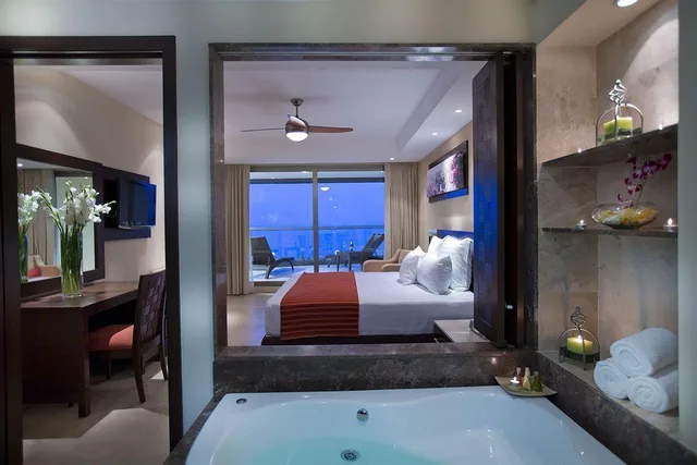 جناح ديلوكس بإطلالة على البحر، Sunset Plaza Beach Resort 1/2