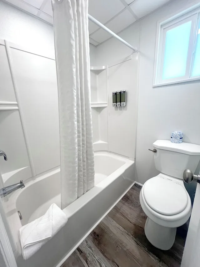 Suite, 2 Double Beds, Beach Front, Balcony، Lani Kai Beachfront 8/10