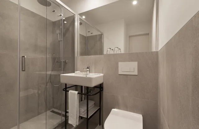 Superior, Double Bed, Sea Side, Balcony, on the Side، Bluesun Hotel Neptun 4/5