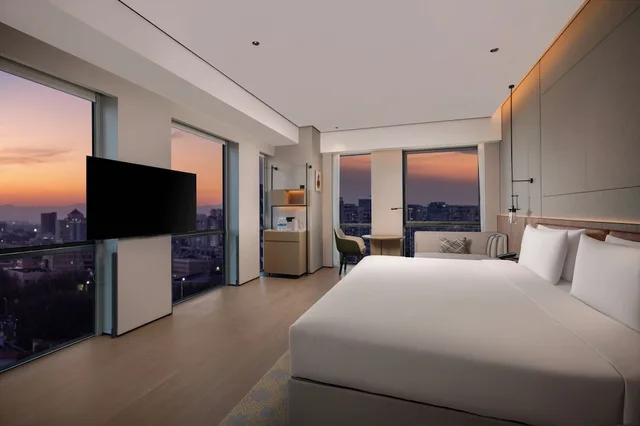 غرفة بريميوم بسريرين منفصلين بإطلالة على المدينة، Holiday Inn Beijing Daxing Centre by IHG 3/5