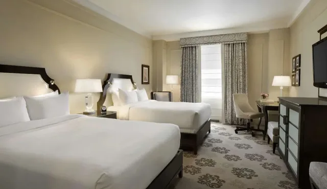 Fairmont، Fairmont Hotel Vancouver 1/2
