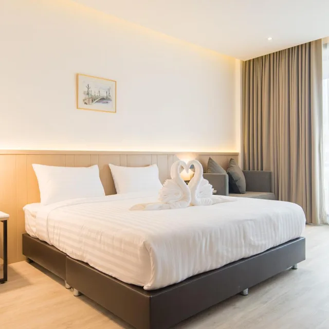 غرفة سوبيريور بسرير كينج، Madison Bangkok 1/6