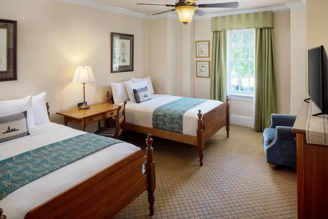 غرفة بسريرين مزدوجين، Historic Boone Tavern Hotel and Restaurant 1/4