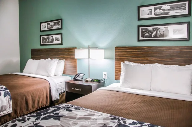غرفة بسريرين كوين لذوي الإعاقة، Sleep Inn & Suites Center TX 3/3