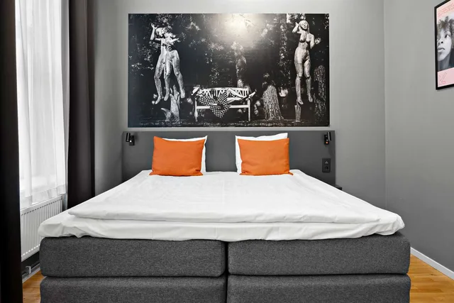 Family, King Bed, Sofa, Aiden by Best Western Stockholm City 2/3