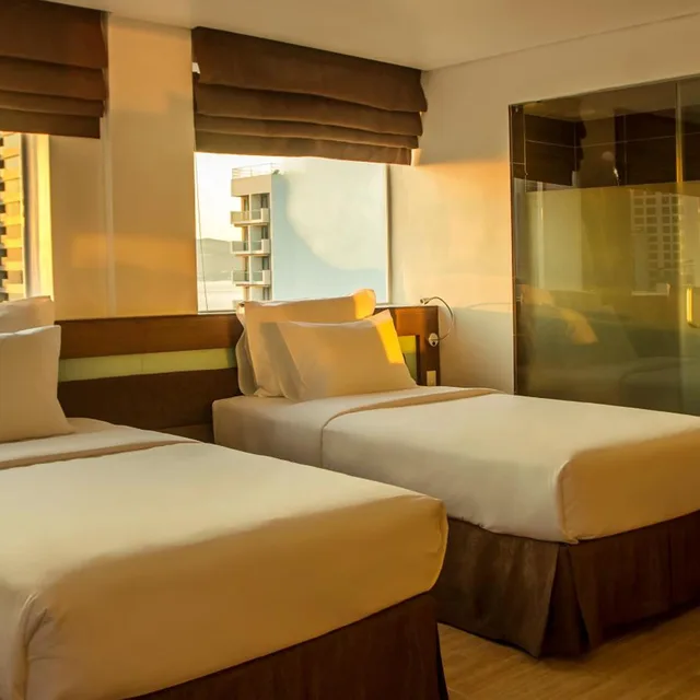 غرفة تنفيذية ثلاثية بإطلالة على المدينة بشرفة، AROMA NHA TRANG BOUTIQUE HOTEL 3/7